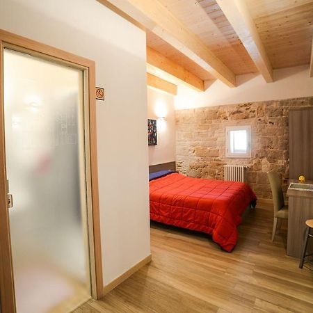 B&B Il Campanile 바를레타 외부 사진